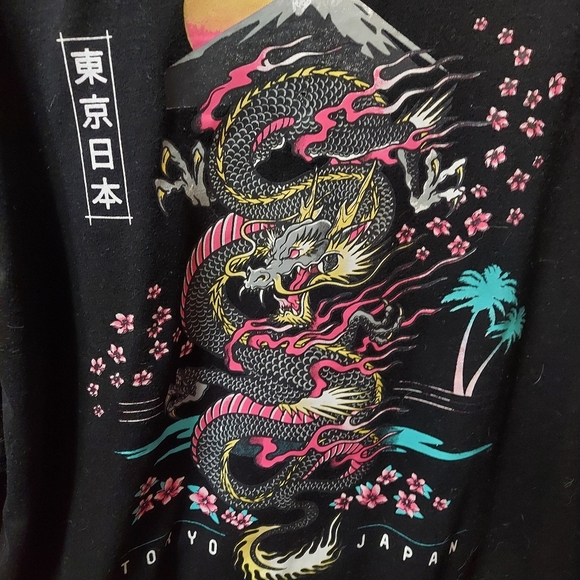 Shein Curve 2XL Black T-shirt with Detail on front - Picture 2 of 4